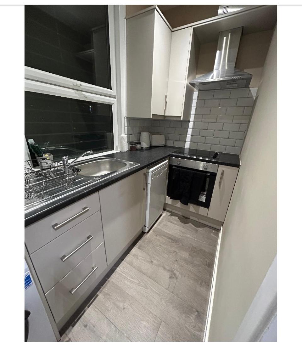 Central Locations 1 Bed Apartments Sleeps 4 London Kültér fotó