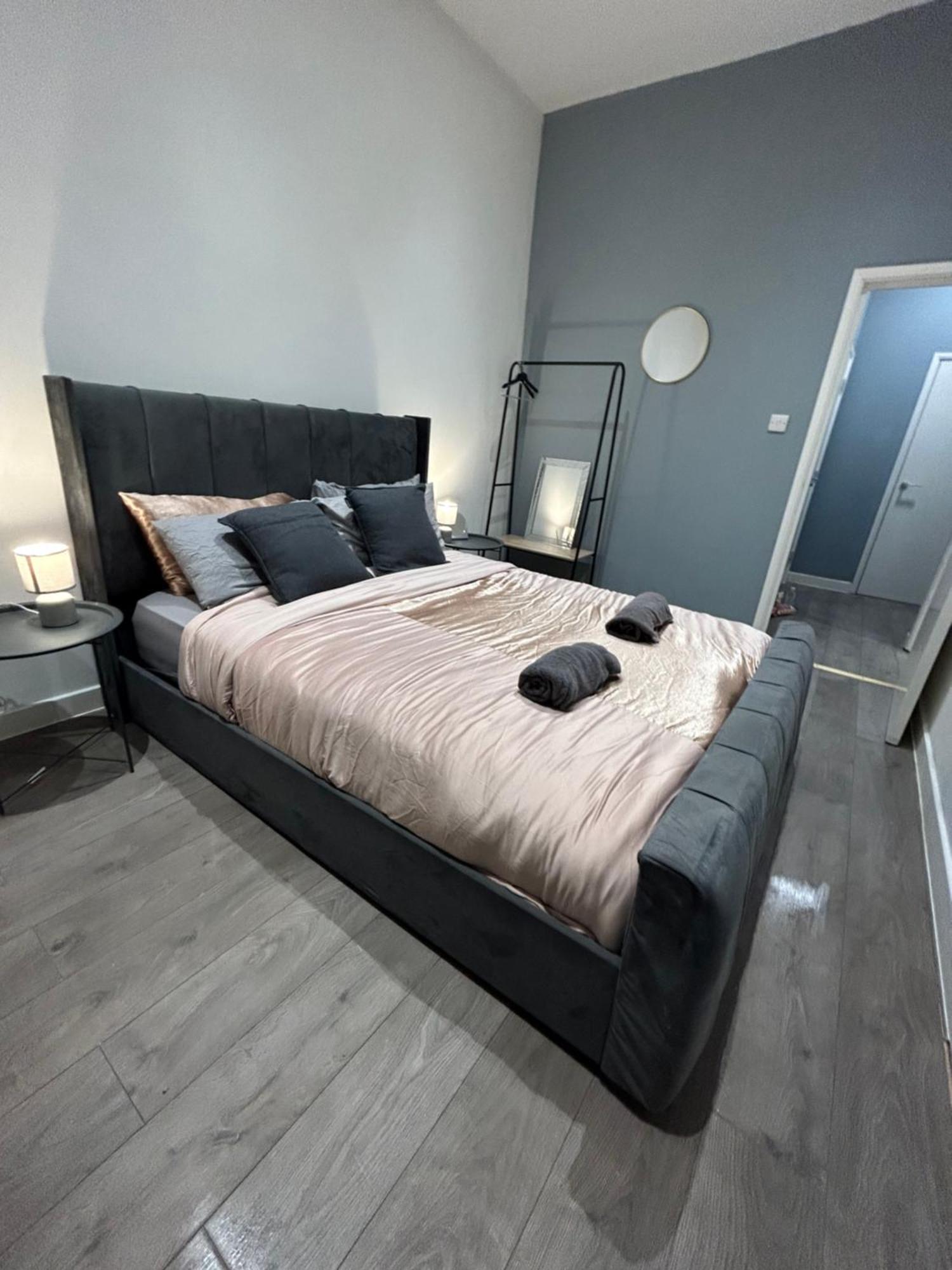 Central Locations 1 Bed Apartments Sleeps 4 London Kültér fotó