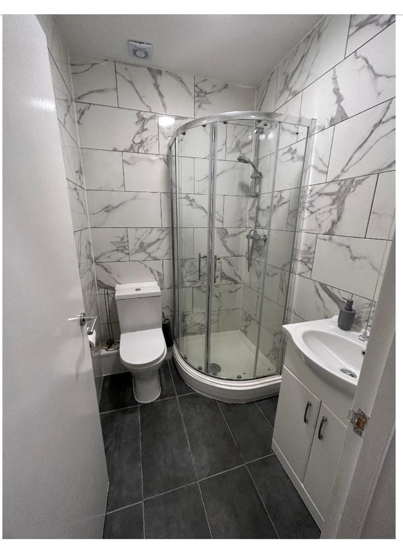 Central Locations 1 Bed Apartments Sleeps 4 London Kültér fotó